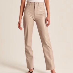 Abercrombie & Fitch 90s High Rise Straight Pants Vegan Leather Cream Size 30 New